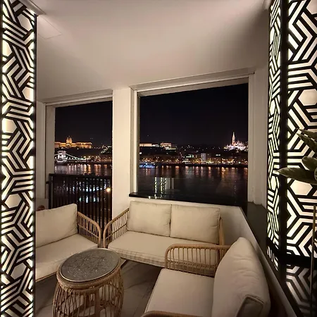 Danube Gravel Apartament *