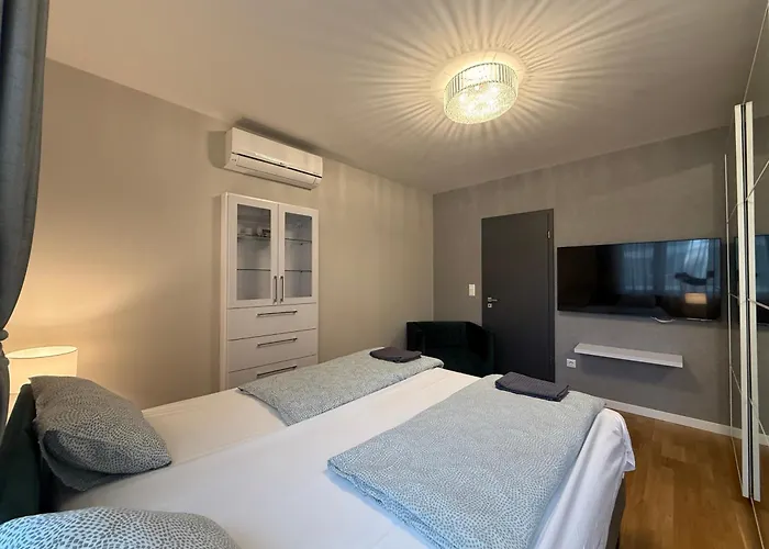 Danube Gravel Apartament *